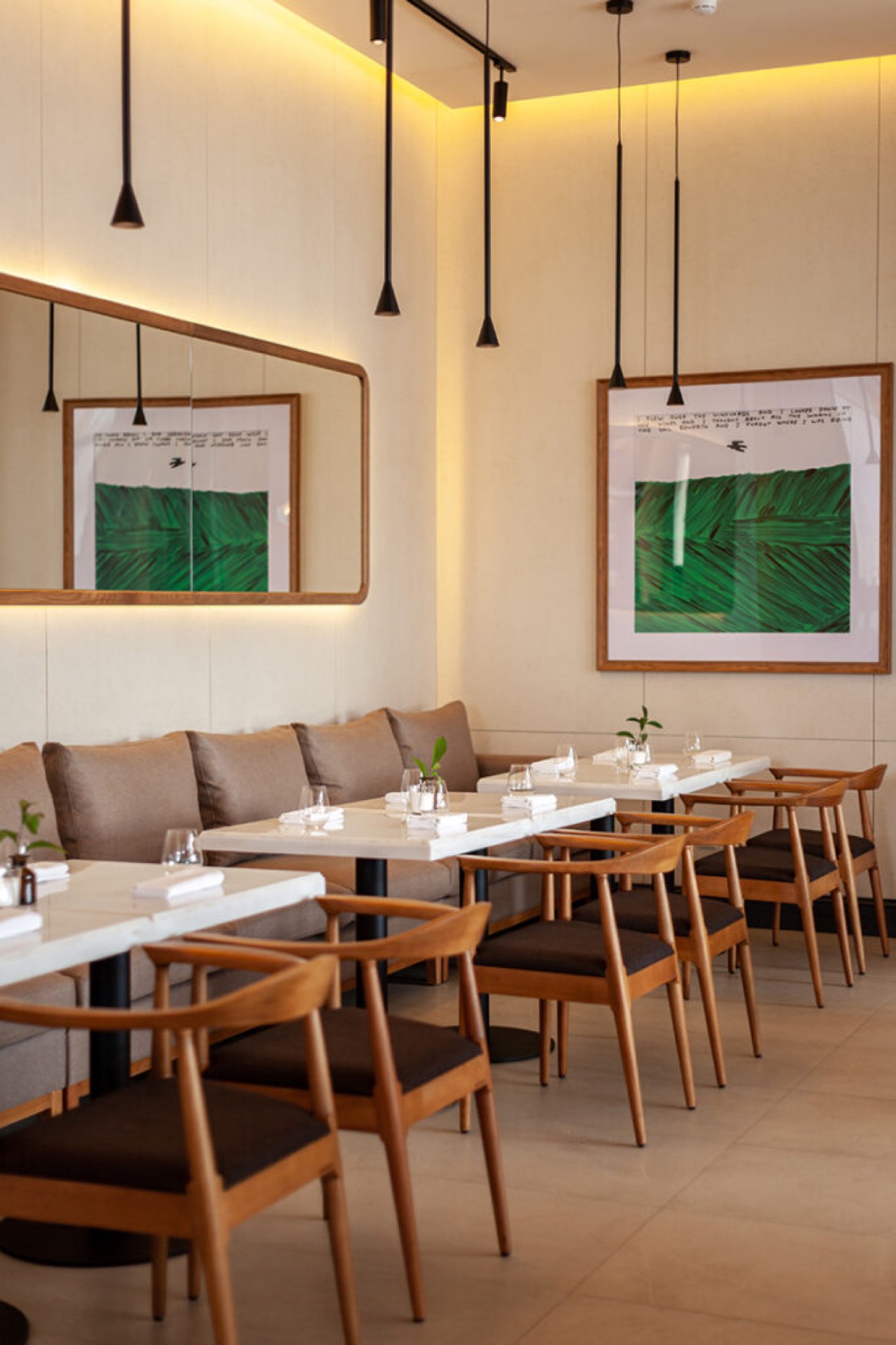 Eva Cafe — Restaurant
