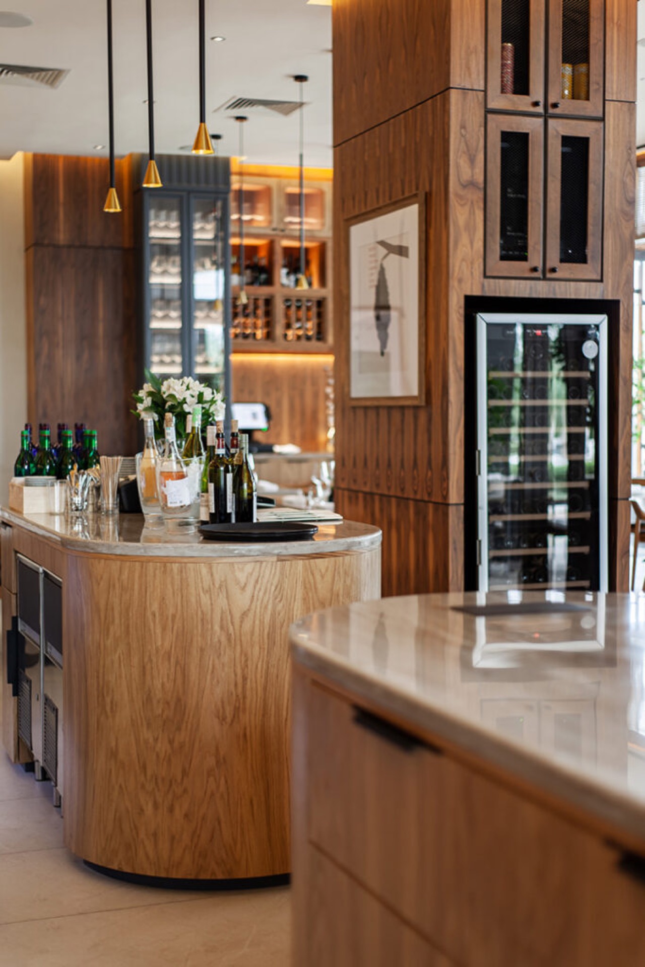 Eva Cafe — Restaurant