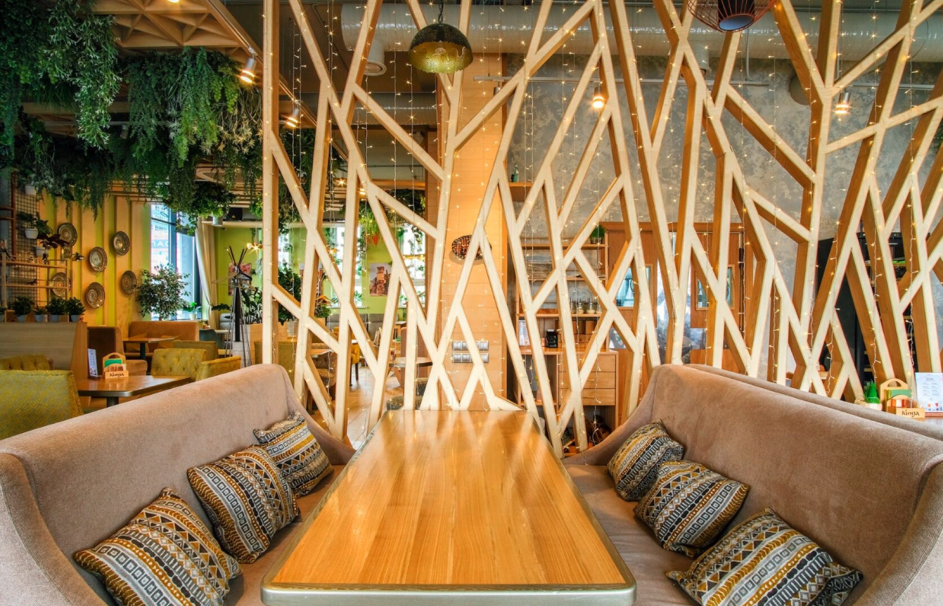 KinZa — Restaurant