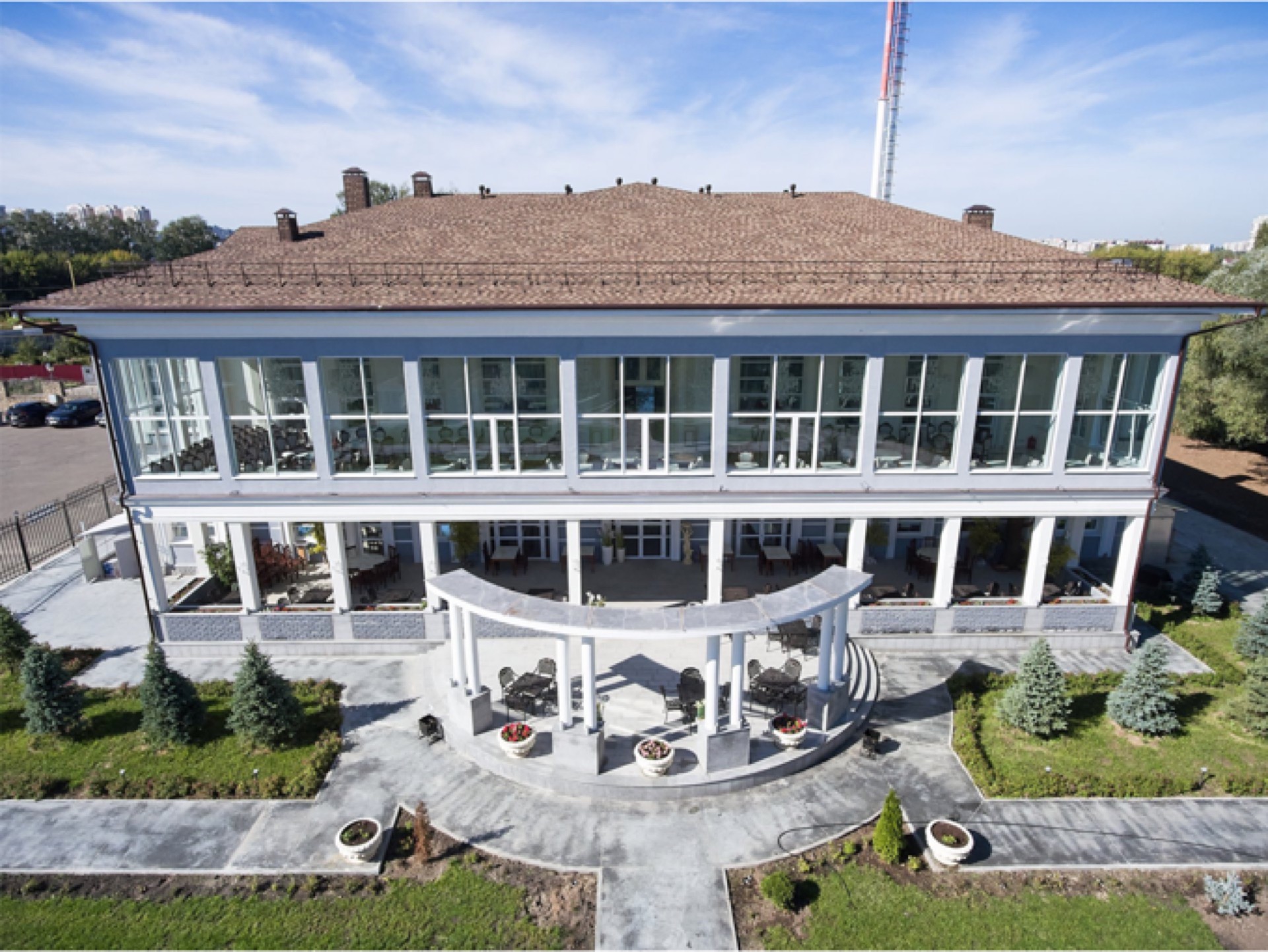 Mikhailovskaya Estate — Resort & Restaurant